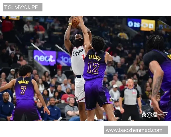 快船与掘金激战得分榜分析精彩瞬间回顾与球员表现点评